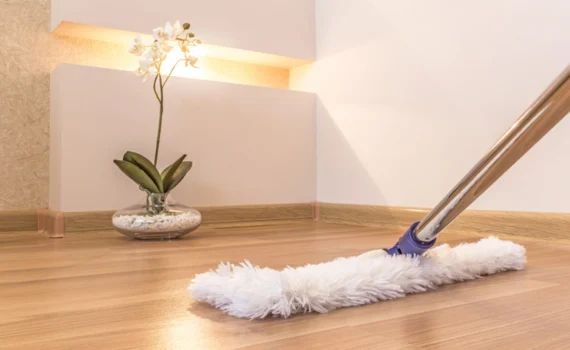 How to Use a Dust Mop