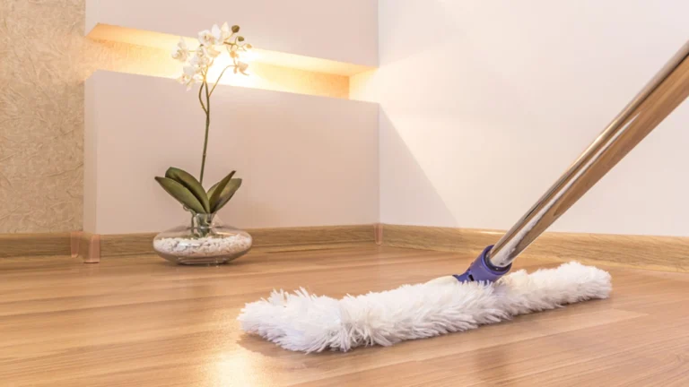How to Use a Dust Mop
